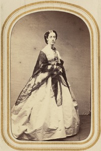 Portrait of a woman standing