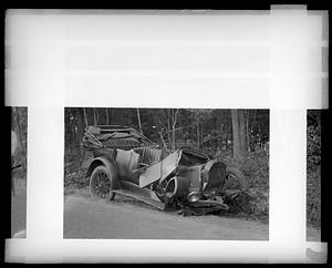 Wrecked car