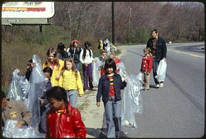 Children clean up roadside, Onset, Mass.