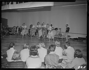 Hula dancers