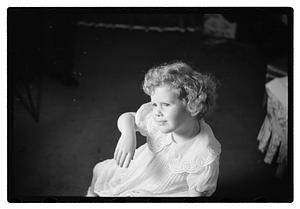 Collier Mrs. & 2 children