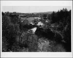 Mills Falls from Aqueduct