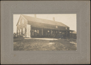 Messenger House, Horse and Carriage