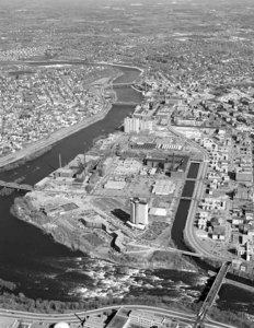 Pawtucket Falls looking east with Merrimack River on left