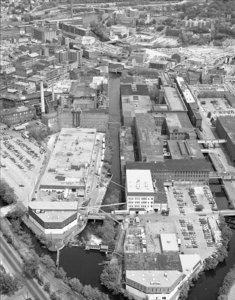 Looking east along Pawtucket Canal from Pellon