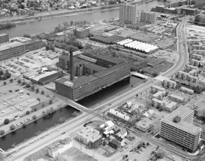 Close up of Suffolk (Wannalancit) Mill looking northeast to Merrimack River