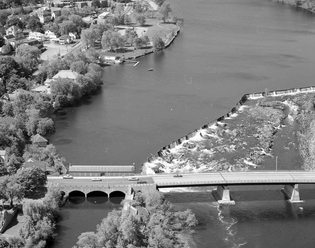 Close up of Merrimack River at Pawtucket Falls