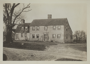 First view of Ephraim Hartwell House, Minute Man National Historical Park, c. 1904.