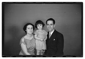 Mercedes and Jesus Sanromá with girl