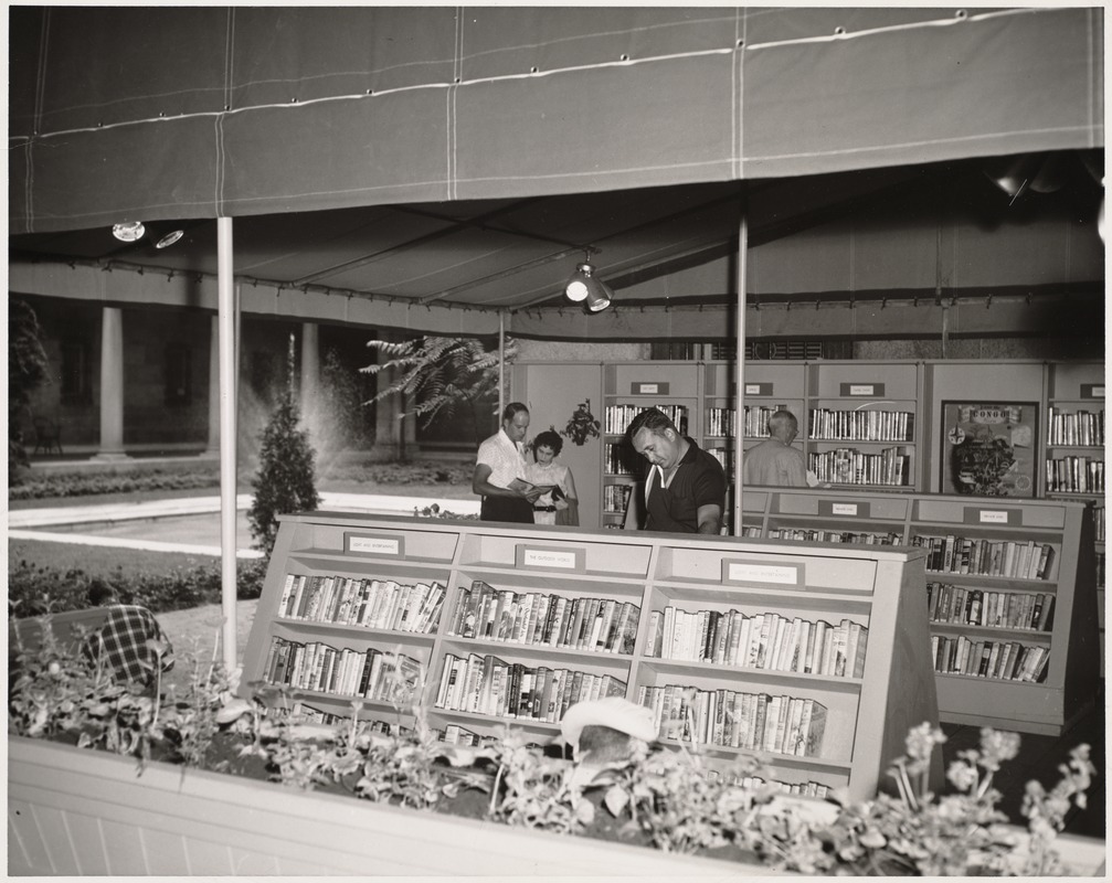 Courtyard reading room. Outdoor reading room of courtyard library