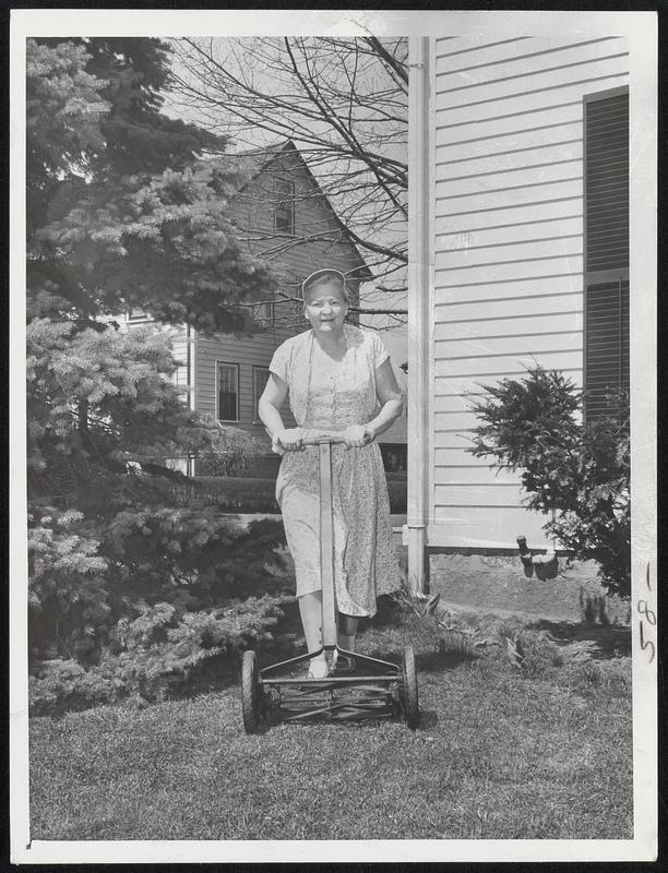 Miss Melda O'Neil, 249 Foster St., Brighton