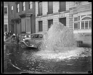 Auto hits fire hydrant