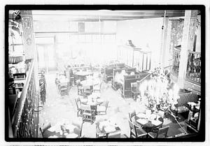Restaurant bar