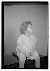 Collier Mrs. & 2 children
