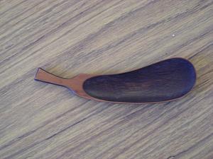 Pod shaped scoop with straight sided handle