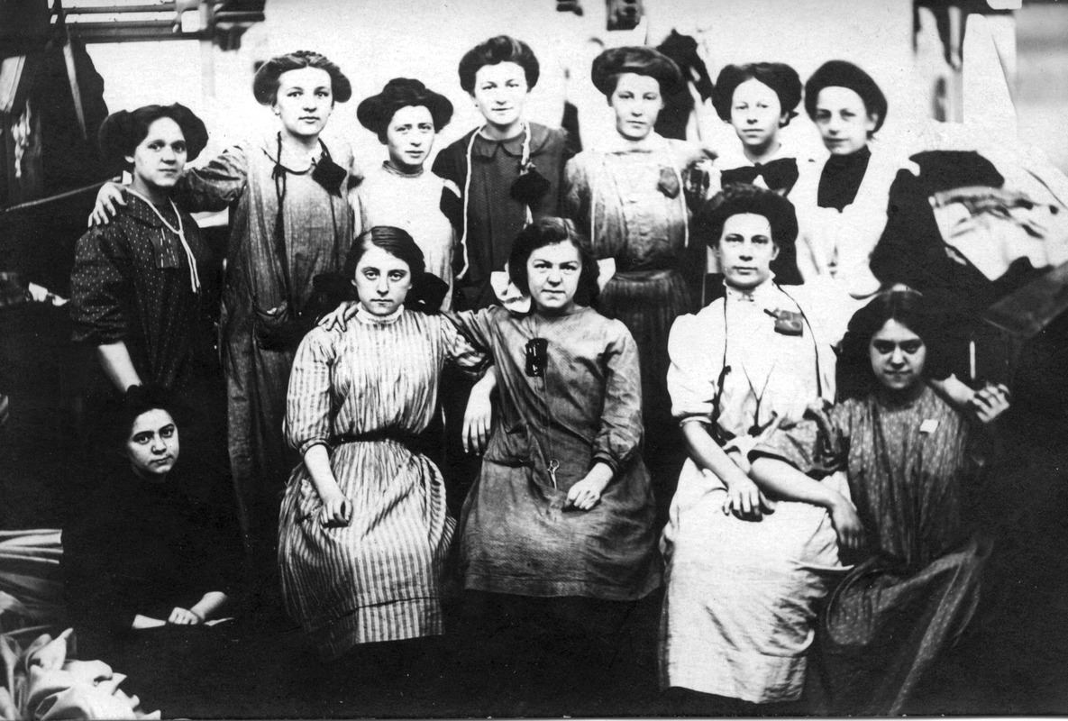 Female mill workers