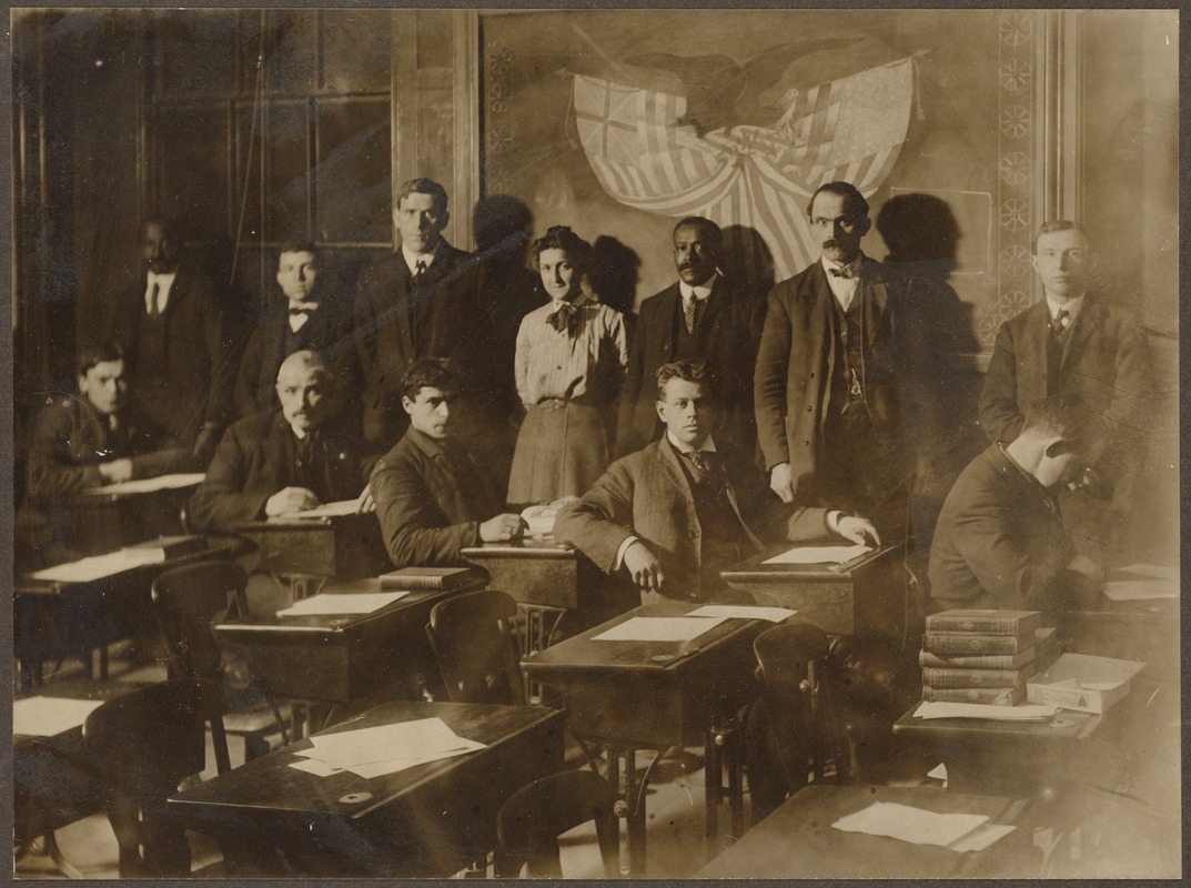 Untitled (12 students in classroom)