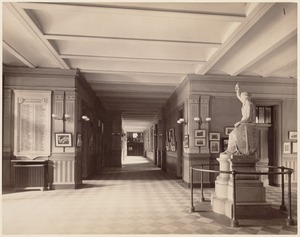Corridor, statue of liberty and tablets - Boston Latin School