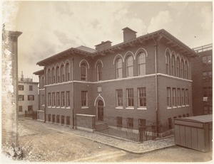 William H. Kent School, Charlestown