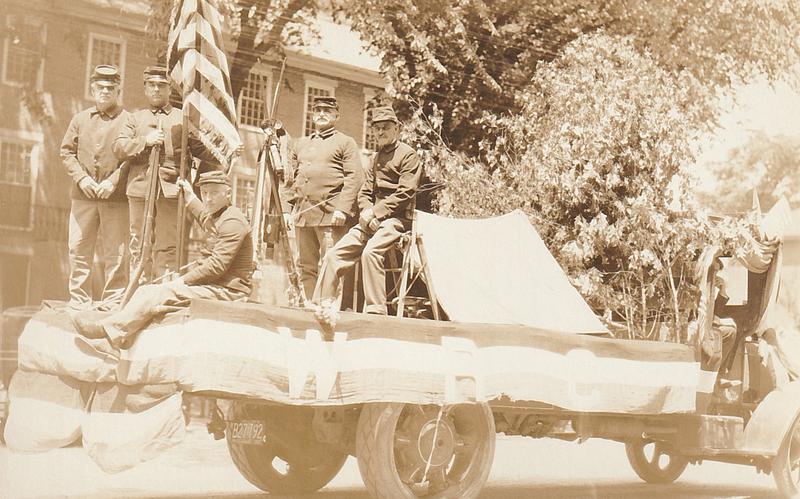Civil War float - Digital Commonwealth