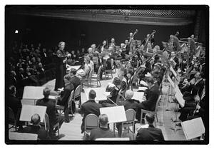 Harvard & Radcliffe Glee Clubs symphony Boulanger conducting, Symphony Hall