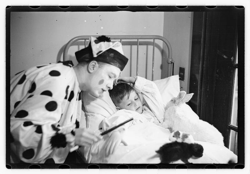 Harry W. Syer magician at Children's Hospital