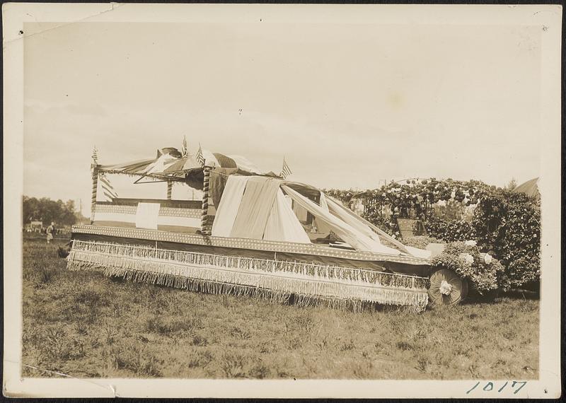 Parade float at Riverside Park