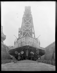 USS Kearsarge. Largest crane