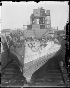 Largest floating crank the USS Kearsarge in Navy Yard drydock