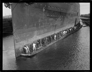 Cleaning hull of SS Majestic