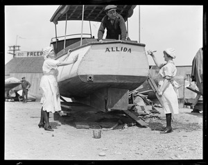 Getting the Allida ready to sail