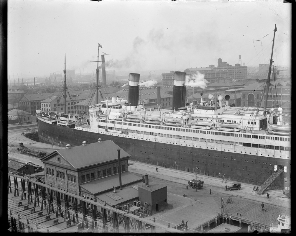SS George Washington in Navy Yard dry dock, Panorama "B"