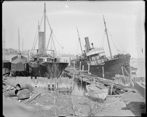 SS Yankton, Chelsea Creek. Her end comes here. Famous old ship that King Edward gave Sarah Bernhardt is junked here.
