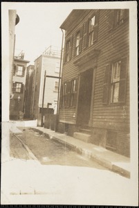 Court & rear houses, Charlestown