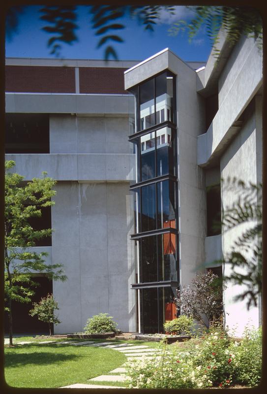 Worcester Center plaza & garage