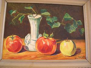 Apples and ivy
