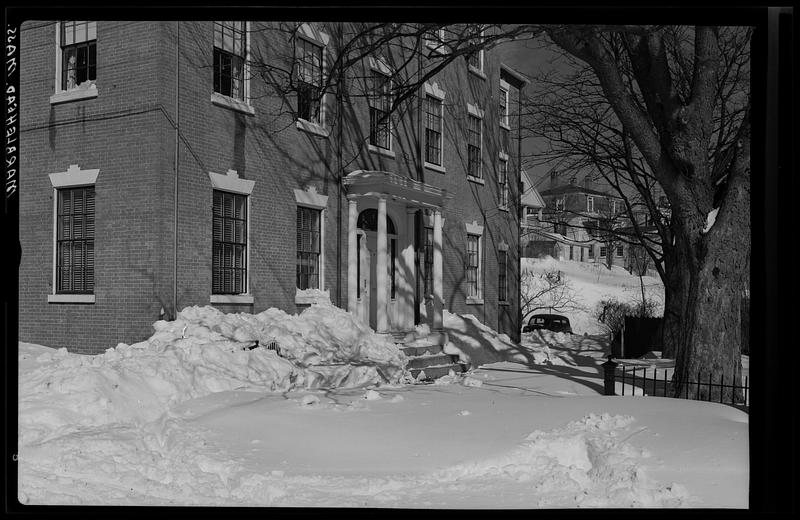 Marblehead, house exterior, snow