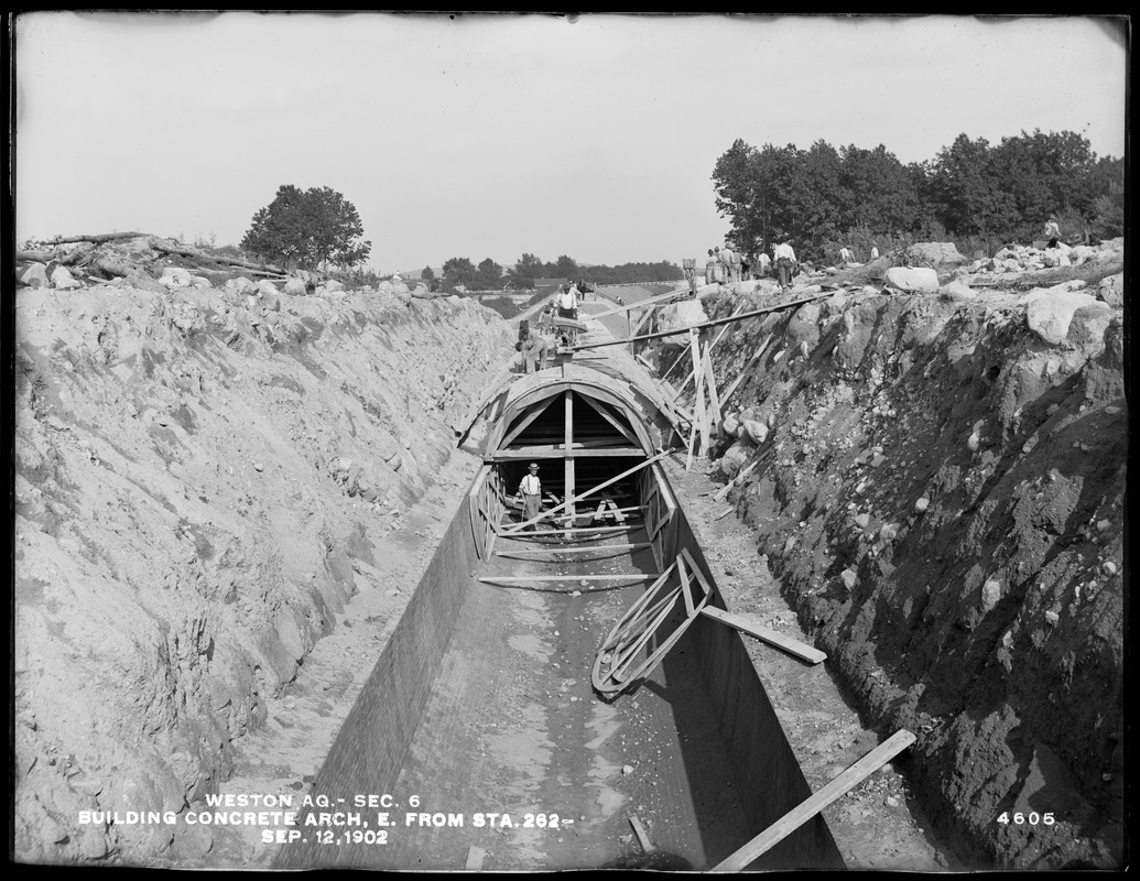 Weston Aqueduct, Section 6, building concrete arch, easterly from station 262-, Framingham, Mass., Sep. 12, 1902