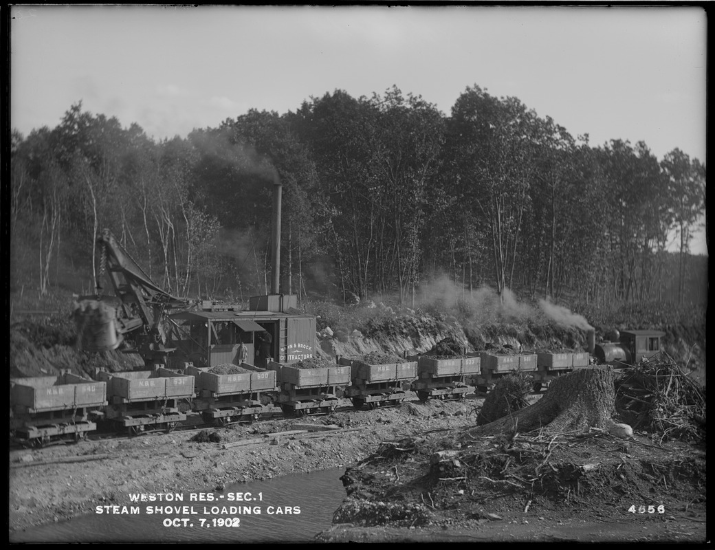 Weston Aqueduct, Weston Reservoir, Section 1, steam shovel loading cars, Weston, Mass., Oct. 7, 1902