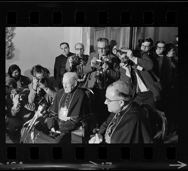 Cardinals Cushing and Medeiros at Medeiros's installation press conference (background: UPI photographer Ira Wyman & AP photographer Frank Curtin), Brighton