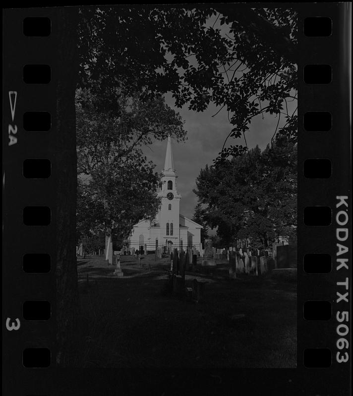 First Parish Church of Newbury and First Parish Burial Ground