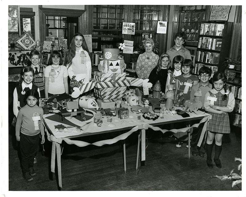 Alice Ronchetti with students