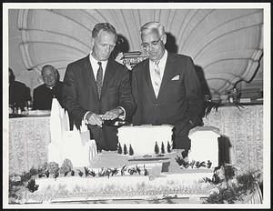 At Sheraton Plaza Hotel. Cutting The Cake. That shows the "New Copley SQ" with Trinity Church, Sheraton Plaza + Boston Public Library. L to R. Mayor Kevin White + Erwin Canham.