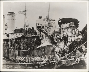 DD-623 USS NELSON Torpedoed-Picture shows battle damage to stern. Repaired by NYBos Returned to fleet 11.1944
