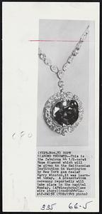 Hope Diamond Endowed--This is the fabulous 44 1/2-carat Hope diamond which will be given to the Smithsonian Institution in Washington by New York gem dealer Harry Winston, it was learned today. A presentation ceremony reportedly will take place in the capital Monday.