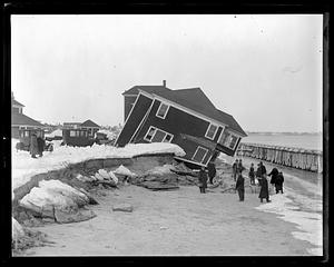 Wrecked house, Hampton Beach, N.H.