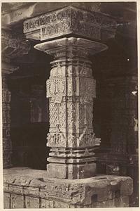 A pillar in Sarasvati, Gadag