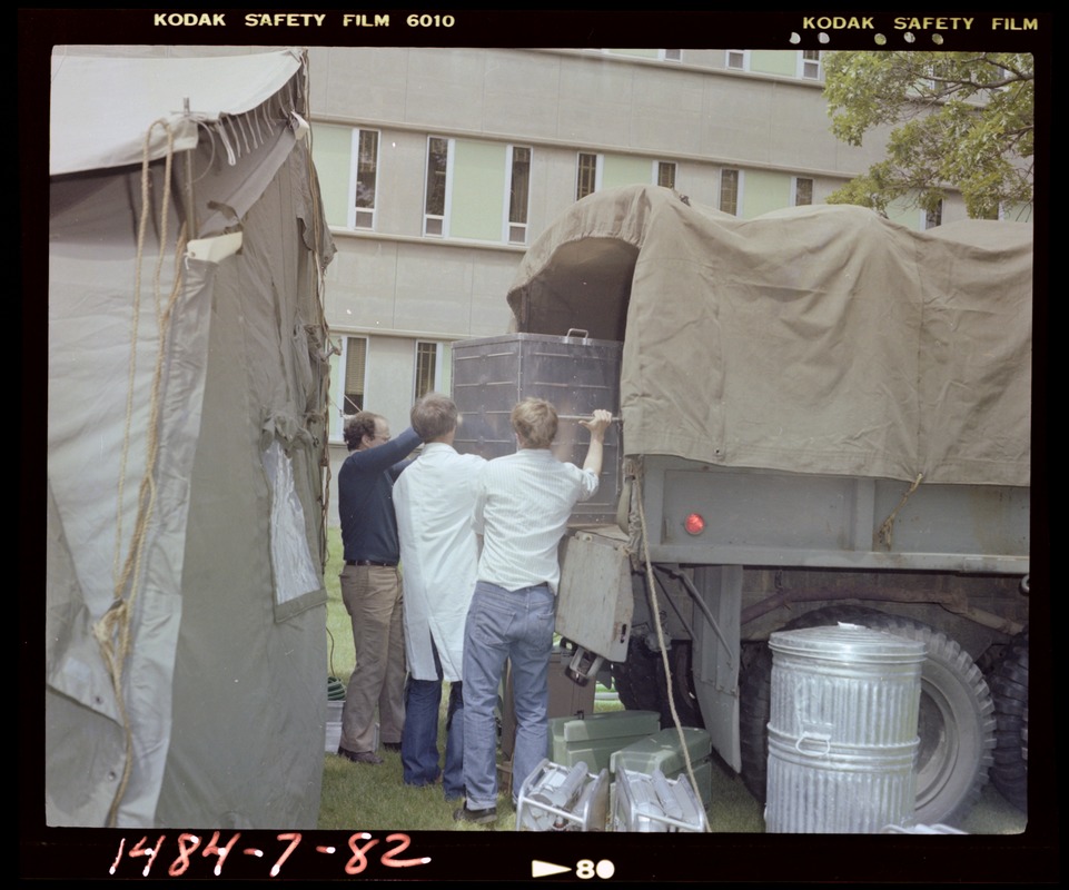 Field kitchen