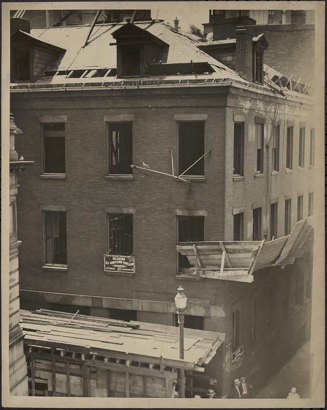 Tearing down Old Station 2, City Hall Ave.