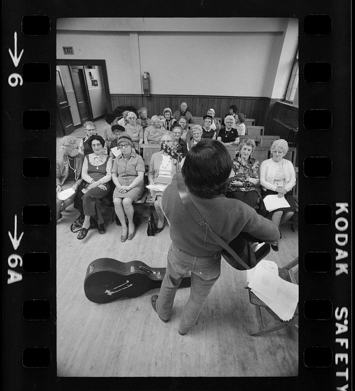 Guitarist and elderly audience, Dorchester